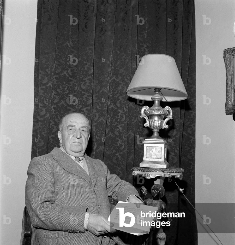 THE WRITER AND POET ALDO PALAZZESCHI AT HIS HOME IN VENICE - 1962