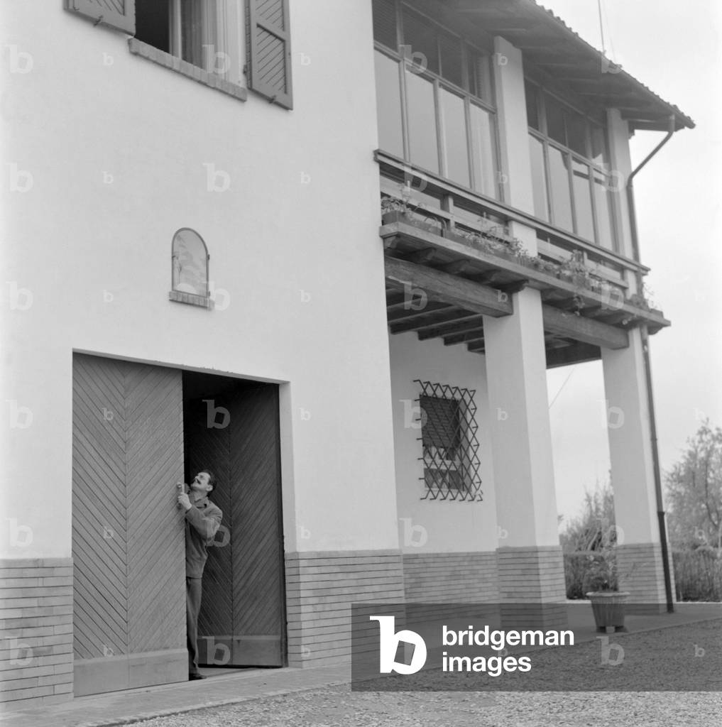 THE WRITER GIOVANNI (Giovannino) GUARESCHI AT HOME IN RONCOLE DI BUSSETO - 1954