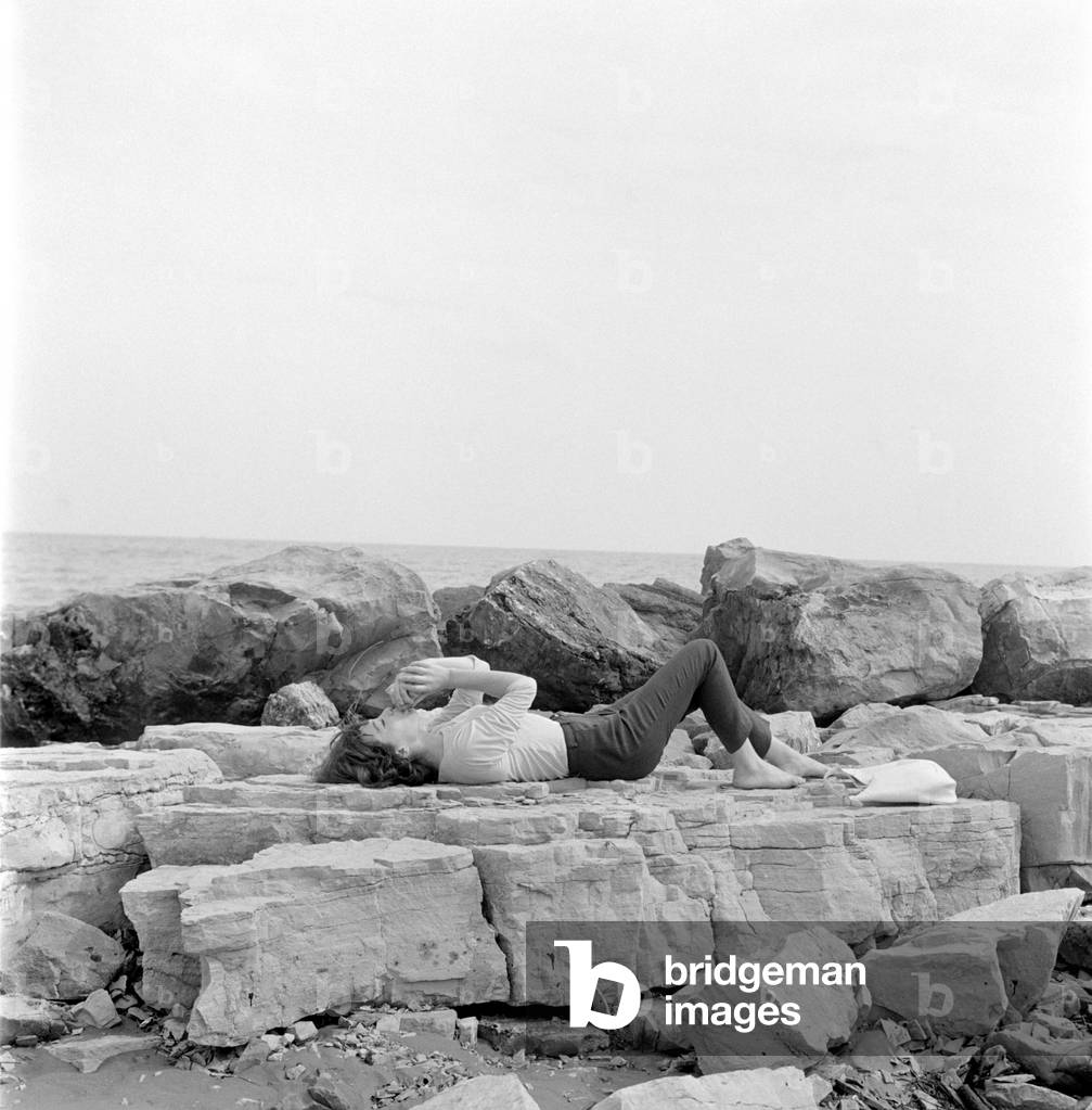 THE SINGER JULIETTE GRECO IN MALAMOCCO (VENICE) - 1965 approx.