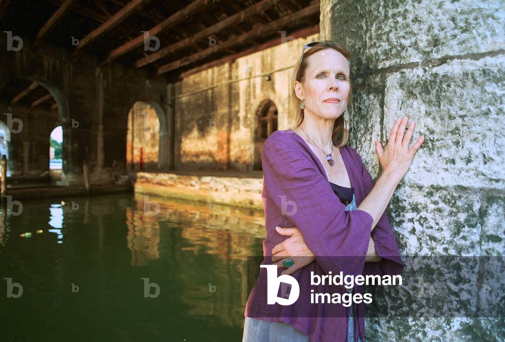 THE DANCER AND COREOGRAPHER CAROLYN CARLSON - 2001