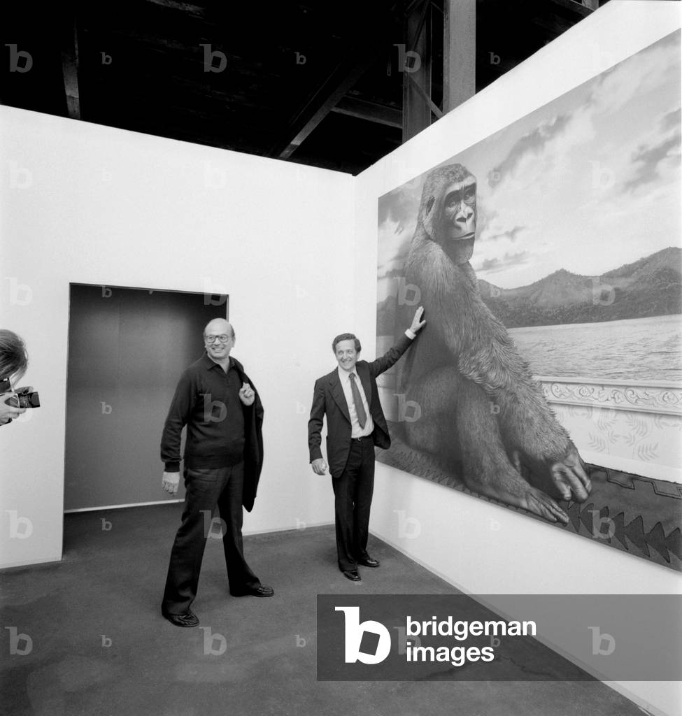 THE PARTY SECRETARY BETTINO CRAXI WITH THE COUNT CARLO RIPA DI MEANA AT THE BIENNALE OF ART IN VENICE - 1976