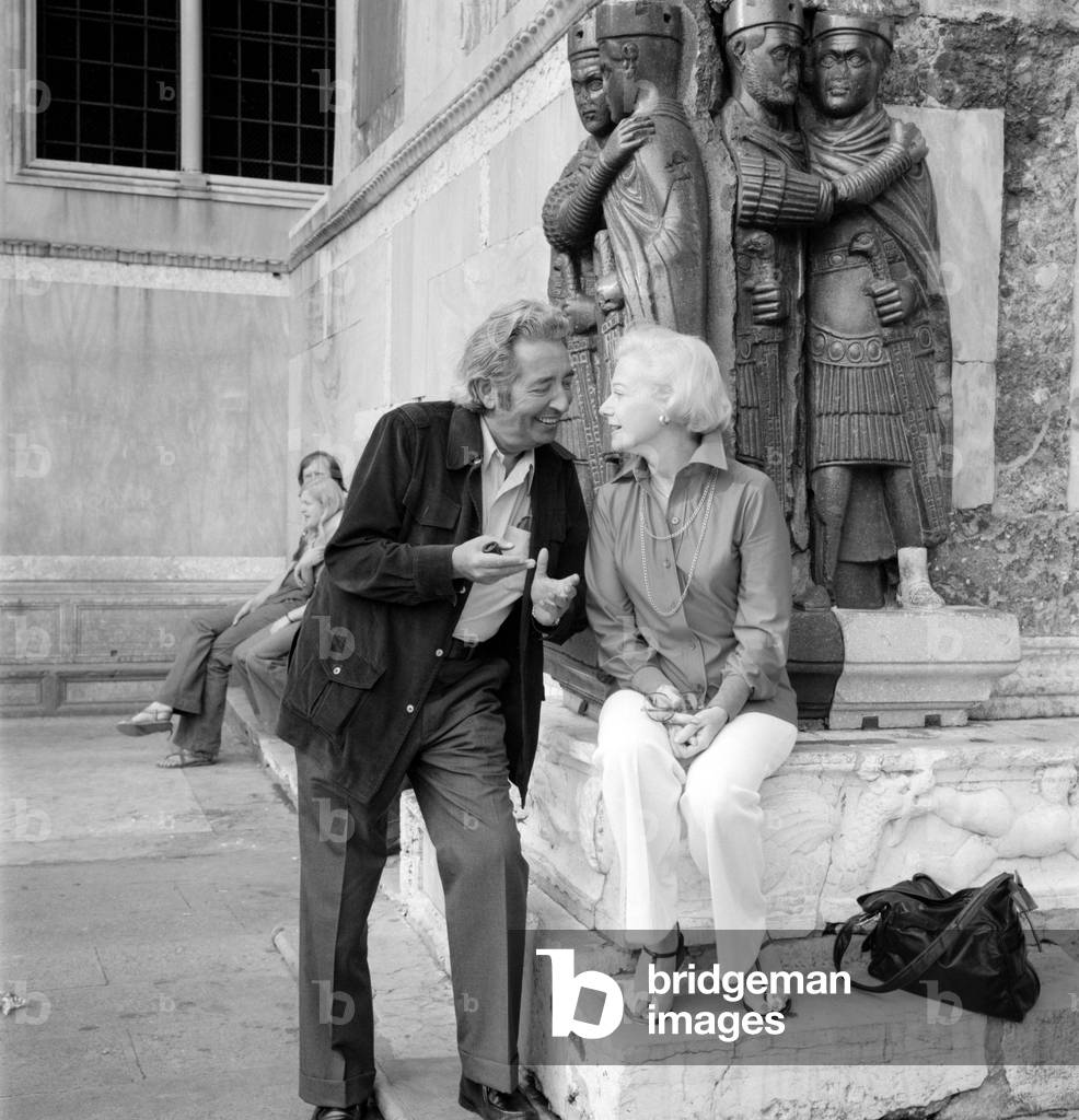 THE WRITER IRVING WALLACE WITH HIS WIFE IN VENICE - 1976