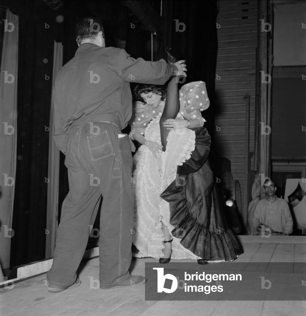 THE ACTRESS ANNA MAGNANI IN A THEATER IN San REMO (ITALY) DURING THE REPITTATION OF A MUSICAL - 19