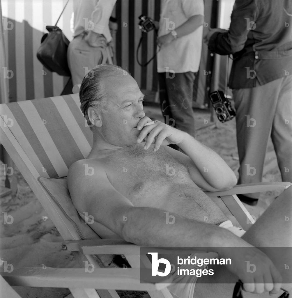 THE ACTOR CURT JURGENS AT VENICE LIDO BEACH - 1960