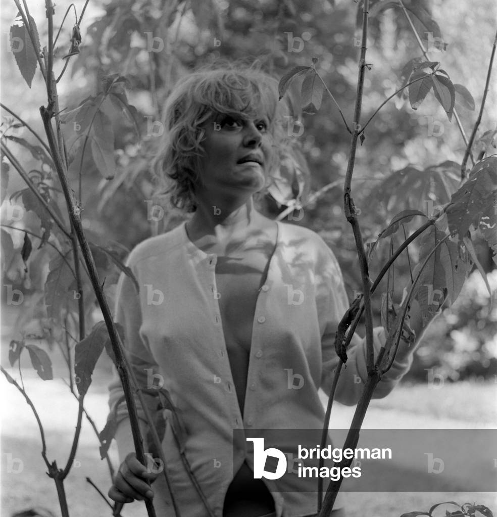 THE PAINTER NOVELLA PARIGINI AT VENICE LIDO - 1954 -