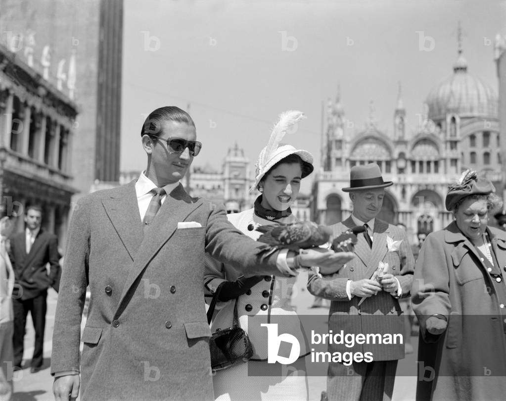 THE DILDREN OF FRANCO FRANCO, CARMENCITA, WITH HER HUBLE THE MARQUIS OF VILLAVERDE DURING HONEYMOON IN VENICE - 1954