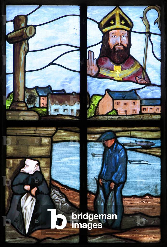 Brittany - Morbihan - department 56 - La Ria d'Etel - Ile de St-Cado - stained glass windows of the church