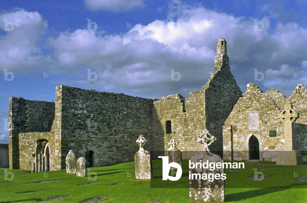Ireland - Count of Offaly: Site of Clonmacnois: Monastic ruins of early Christianity - 7th s