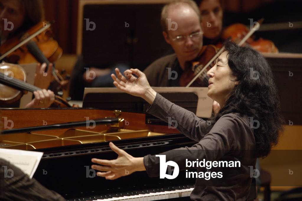 Mitsuko Uchida - portrait