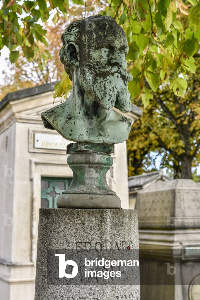 Passy Cemetery/Bust of Edouard Manet (1832-1883) on his grave/Paris XVI/Ile de France/France