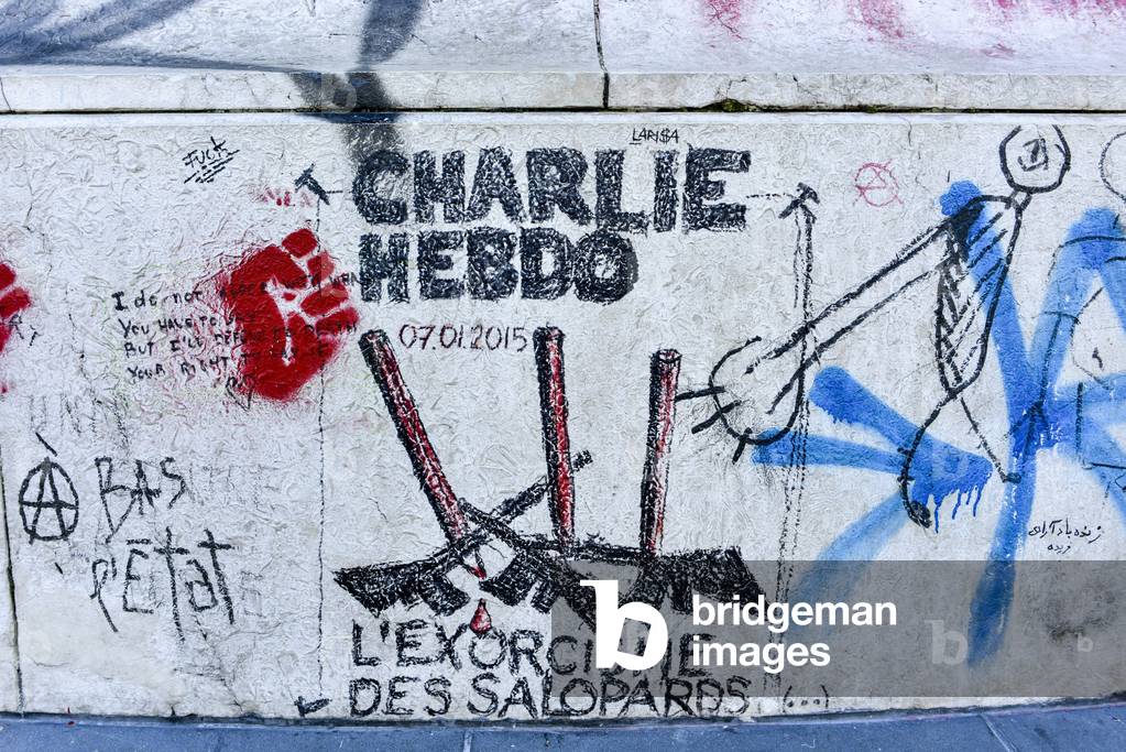 Paris, 07/09/15: Tribute to the dead of the attacks of January and November 2015/Street Art/Graffiti/Place de la Republique/Paris III/Ile de France/France
