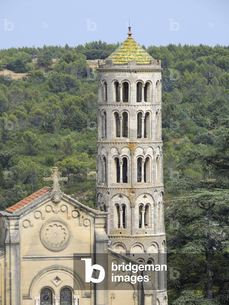 Cathedral Saint Théodorit with tower Fenestrelle Uzès Gard (photo)