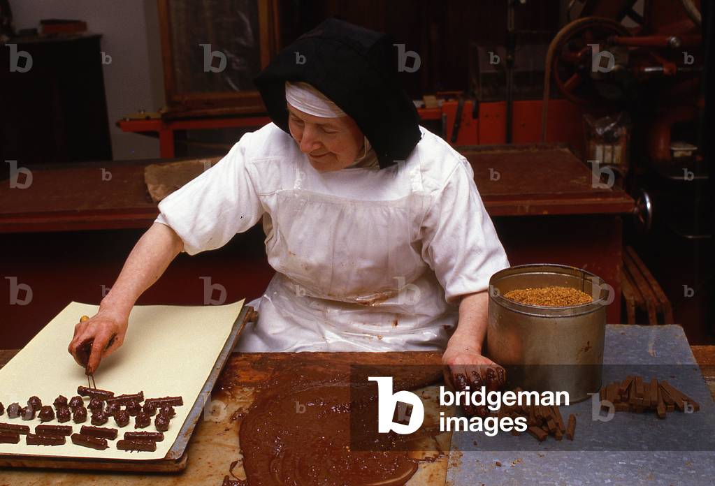 Chocolate/Theobroma cocoa/Coacaoyer/Sister Trappist/Abbey of Bonneval/Rouergue/Dipping a fork of Malakoff