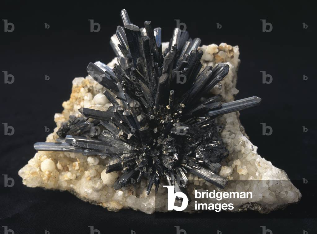 Stibine on Quartz/Black pepper