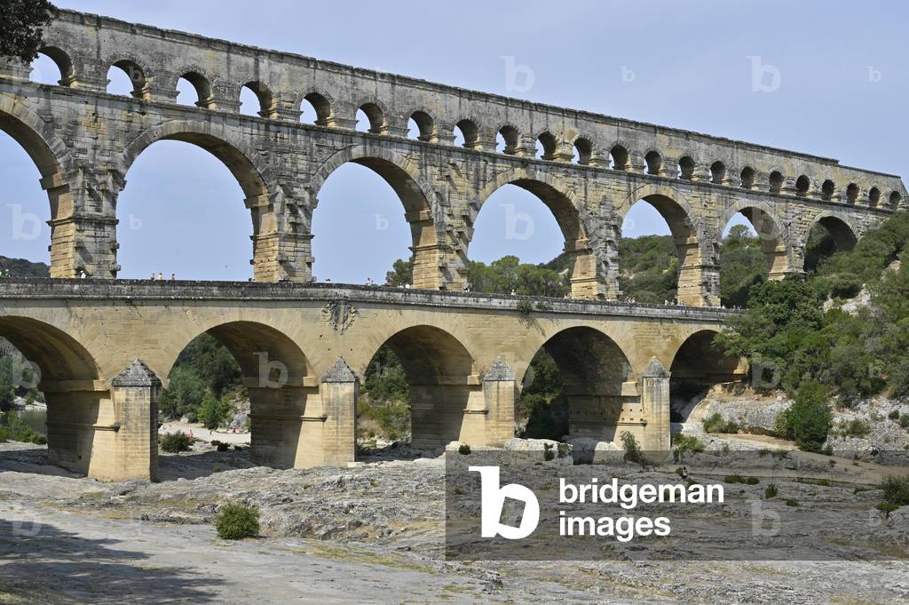 Pont du Gard ancient Roman aqueduct bridge (photo)