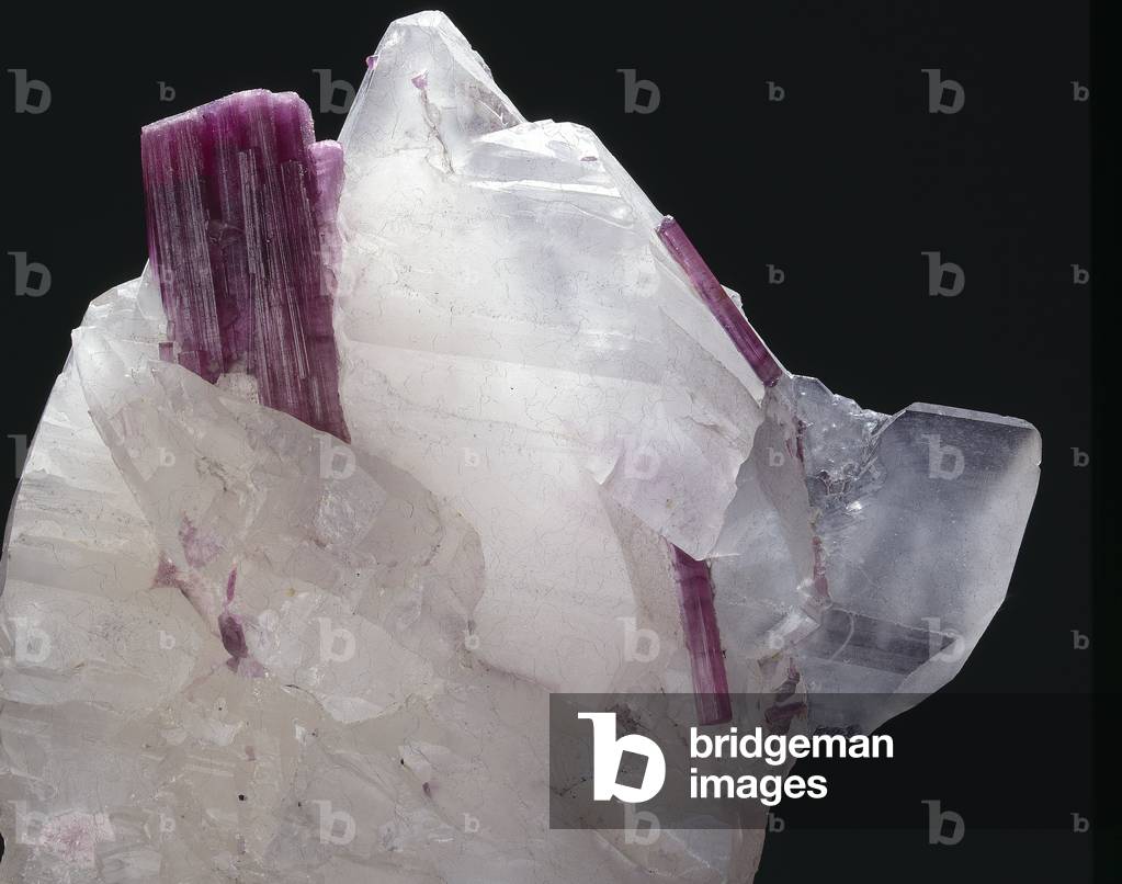 Tourmaline rubellite on Quartz