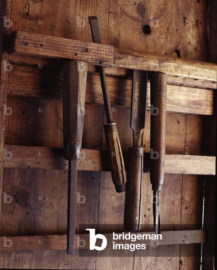 Wood Tools/Scissors/Gouges