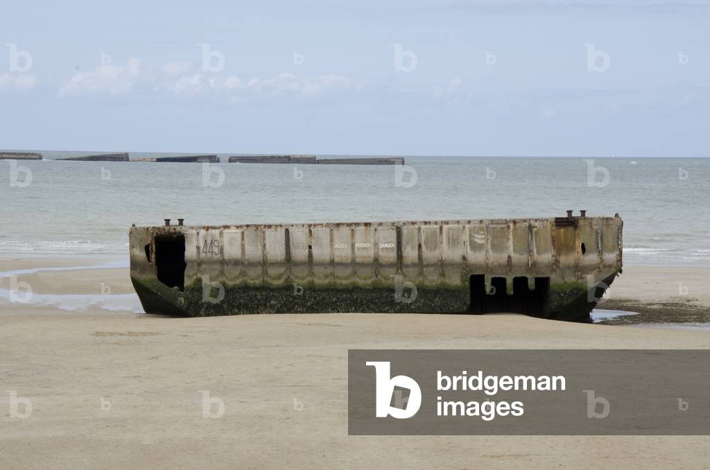 Artificial port/Gold Beach/Arromanches les Bains/Bessin/Calvados/Basse Normandy/France