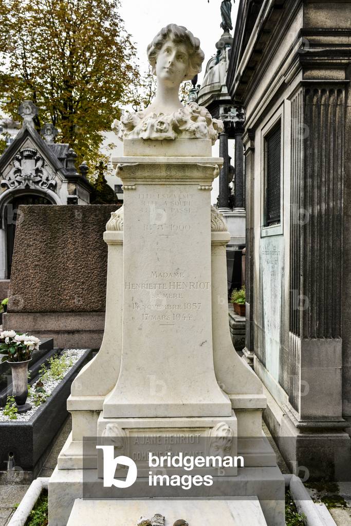 Passy Cemetery/Tomb of the Henriot family/Paris XVI/Ile de France/France