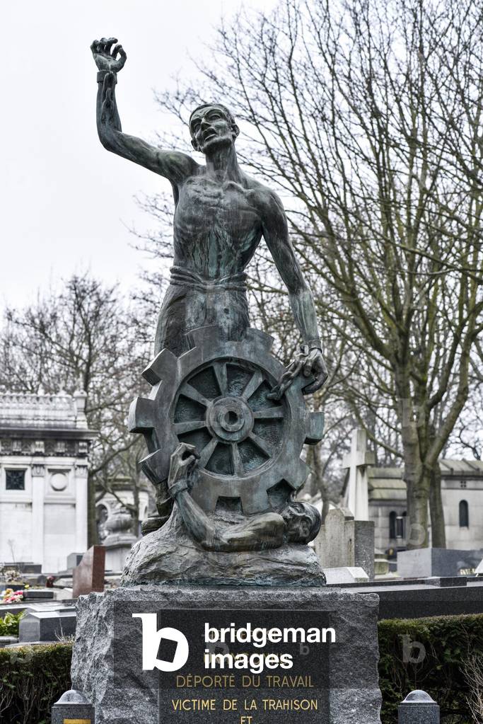Memorial of a disregard for compulsory work, Pere Lachaise Cemetery, Paris (photo)