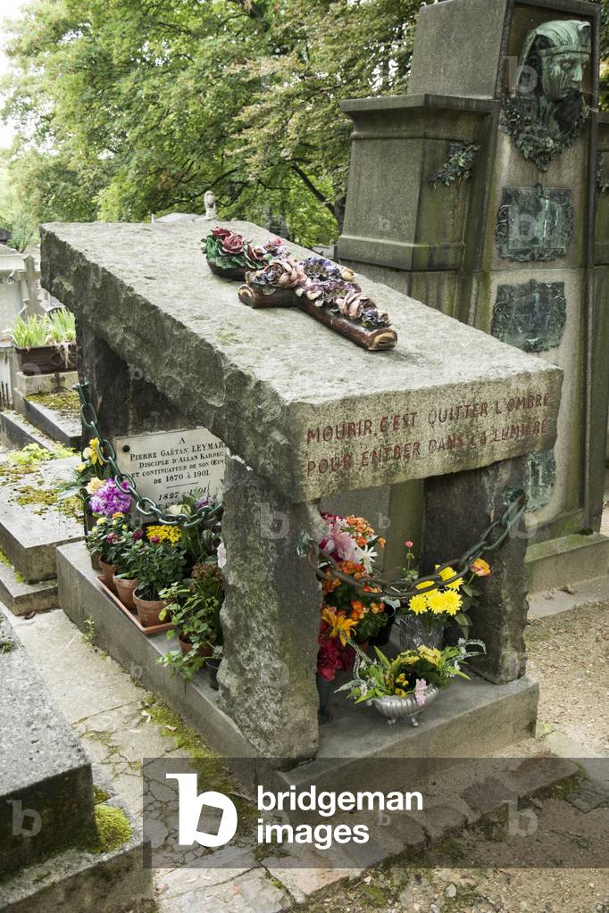 Tomb of Gabriel Leymarie, Pere Lachaise cemetery, Paris (photo)