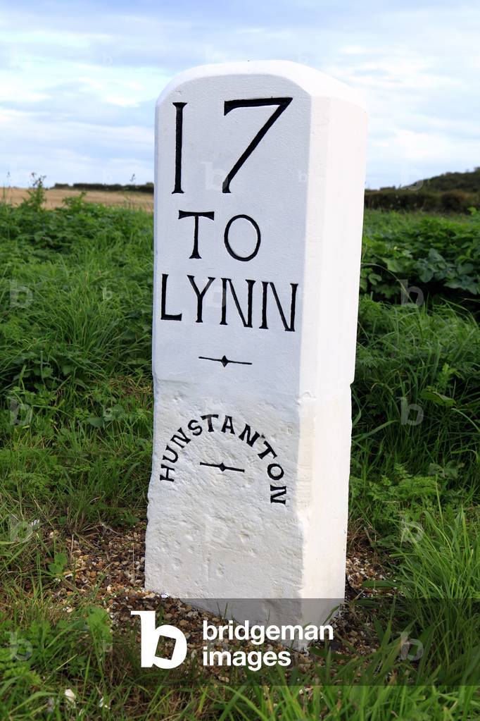 18th century roadside milestone, repaired, Old Hunstanton, Norfolk, England (photo) 