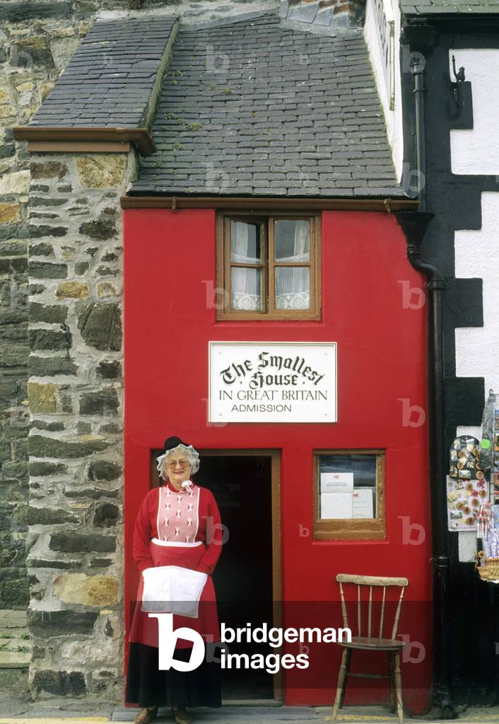 The Smallest House in Britain, Conwy, Wales (photo)