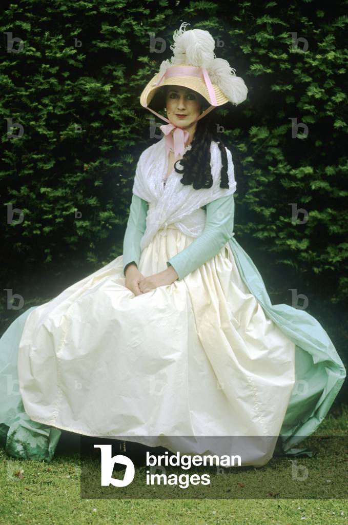 English gentry lady, 1780s, fashion, costume,  historical re-enactment