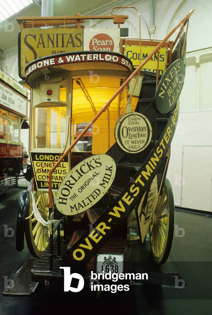 Victorian London Omnibus (photo)