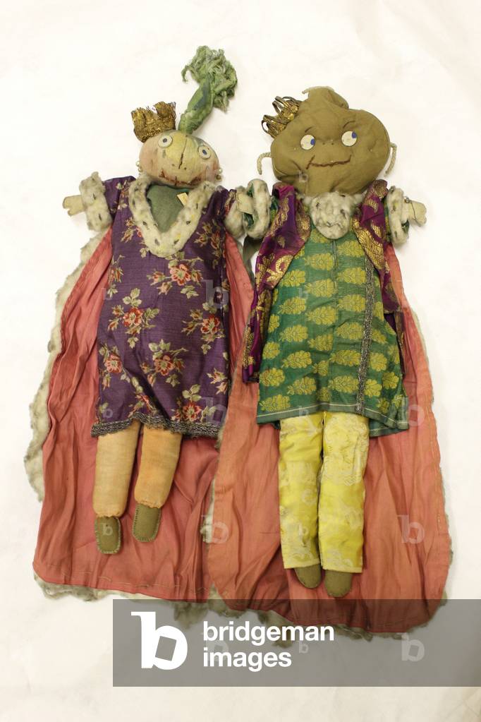 HM King Potato and HM Queen Onion rag dolls, with heads in the shape of a potato and a onion, 1920s