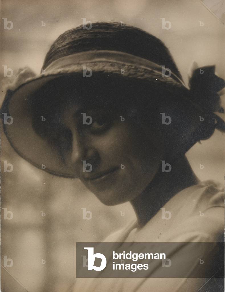 Gladys Shields, c.1910s (matte warm-toned silver gelatin print)