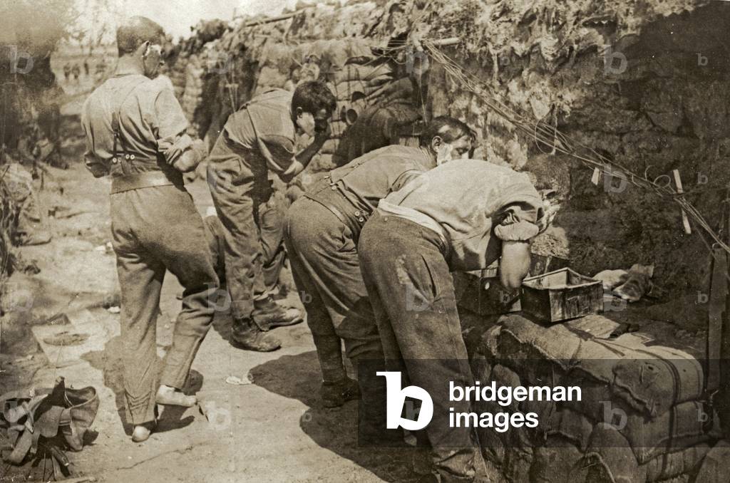 British soldiers shaving, Zillebeke, Belgium, 1914-18 (b/w photo)