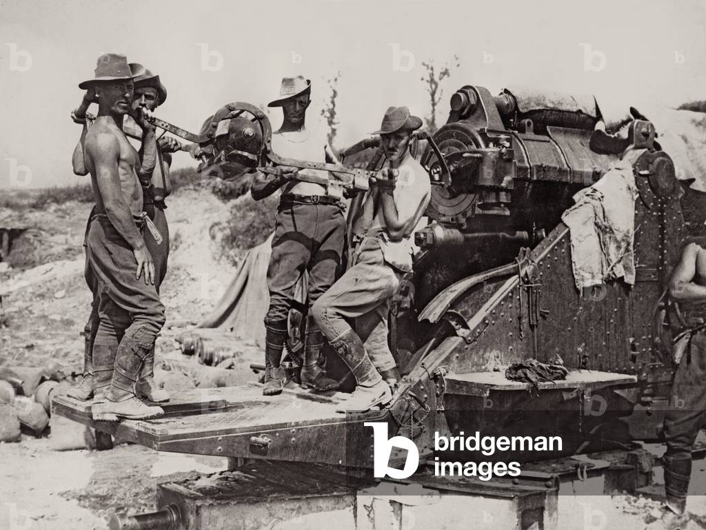 Gunners loading artillery in the British advance on the Western Front, 1914-18 (b/w photo)