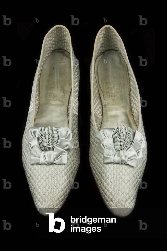 Ladies' shoes in the style of the early 1900s, c.1900-40 (silk) (see also 2625033-4)