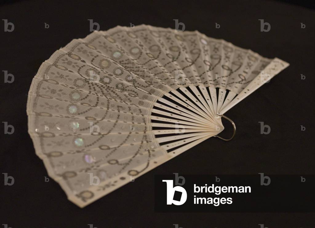 Lady's fan, c.1890-1910 (fabric, bone, mother of pearl & silver)
