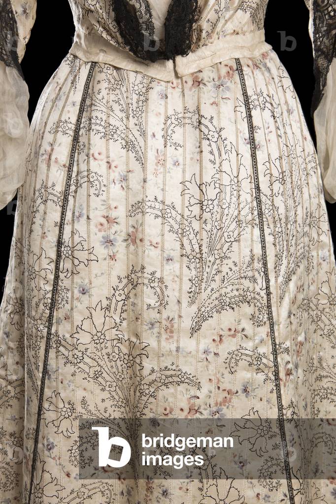 Lady's court dress, by Durrient (Glasgow & Edinburgh), c.1905