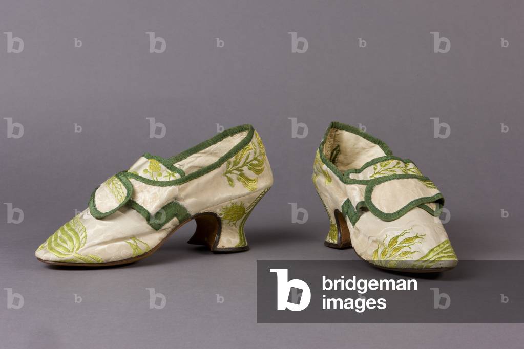 Brocade silk shoes, c.1750-60 (silk)