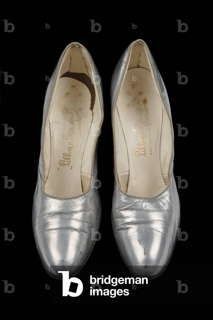Lady's court shoes, c.1930 (kid leather) (see also 2625013-14)