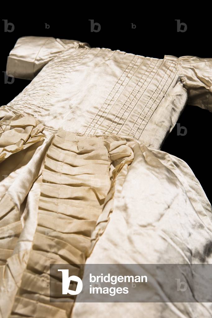 Royal christening robe, c.1760 (silk satin) (see also 2625022-4)