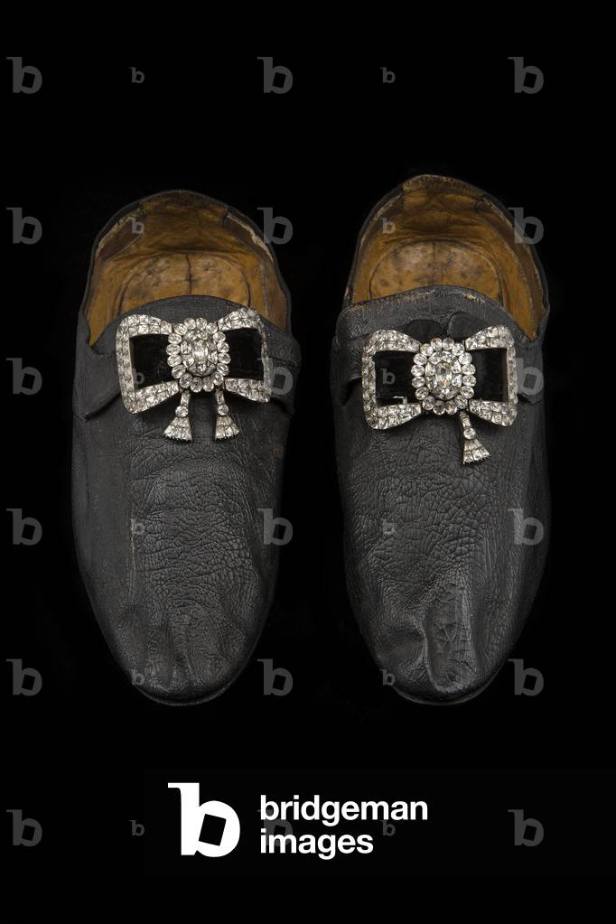 Gentleman's court shoes, c.1825 (patent leather)