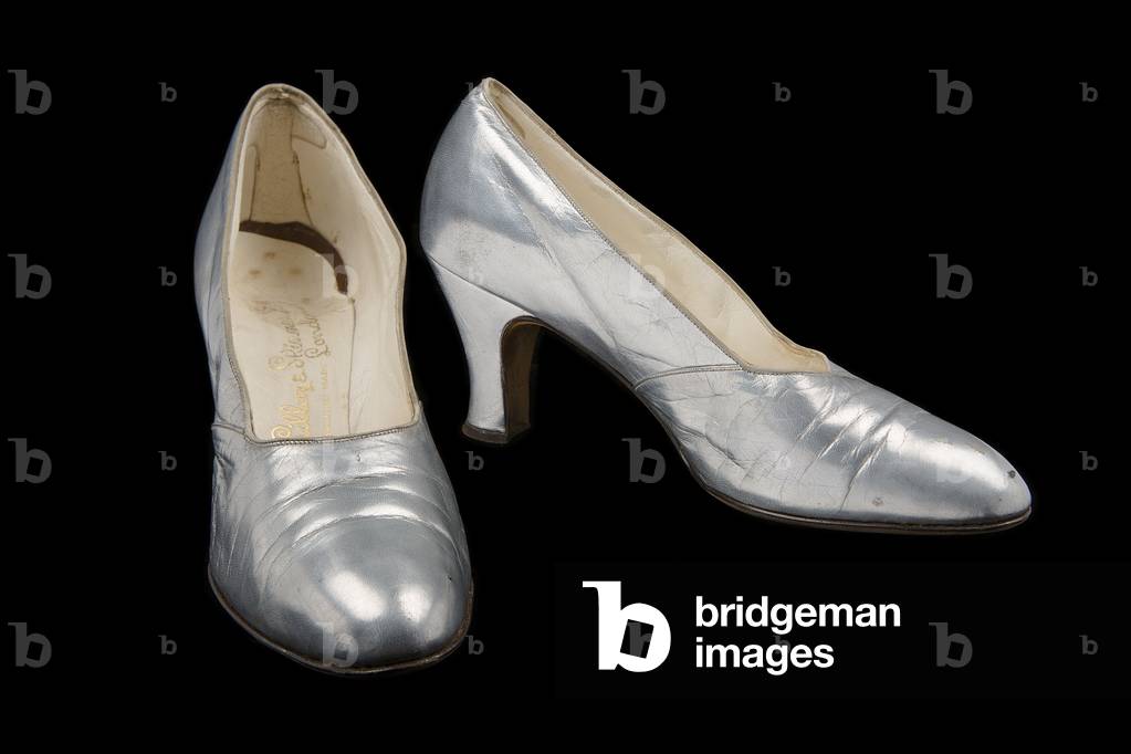 Lady's court shoes, c.1930 (kid leather) (see also 2625012-14)
