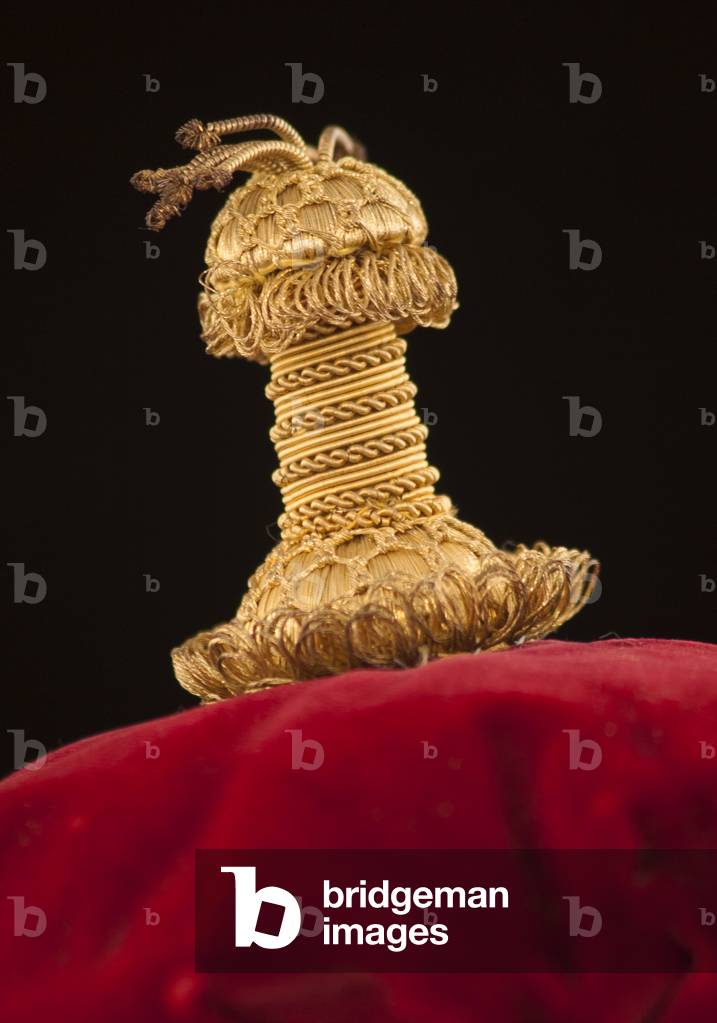 Crimson velvet coronet, 1911 (velvet & metal)