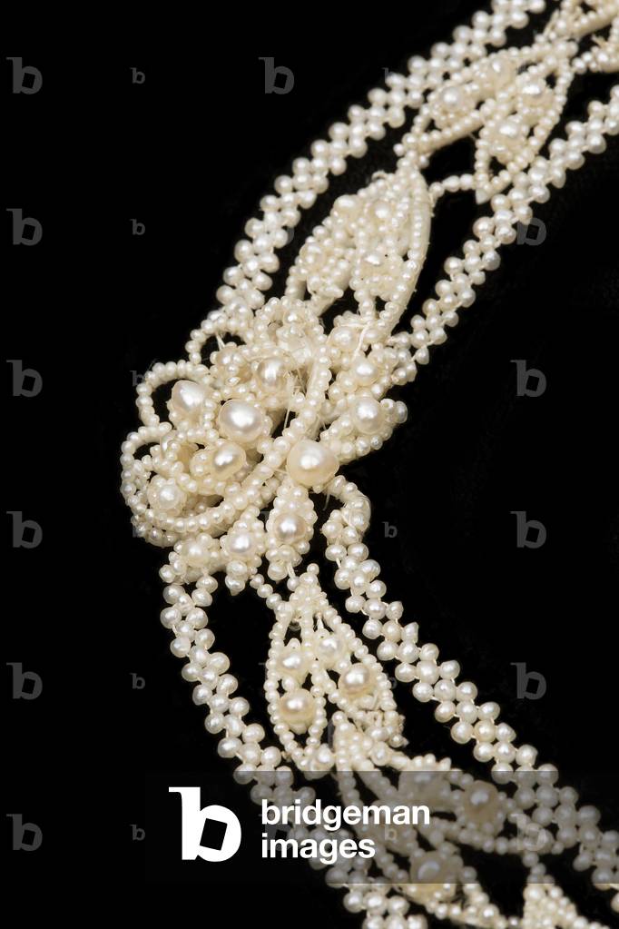 Pearl necklace, c.1850 (pearl)