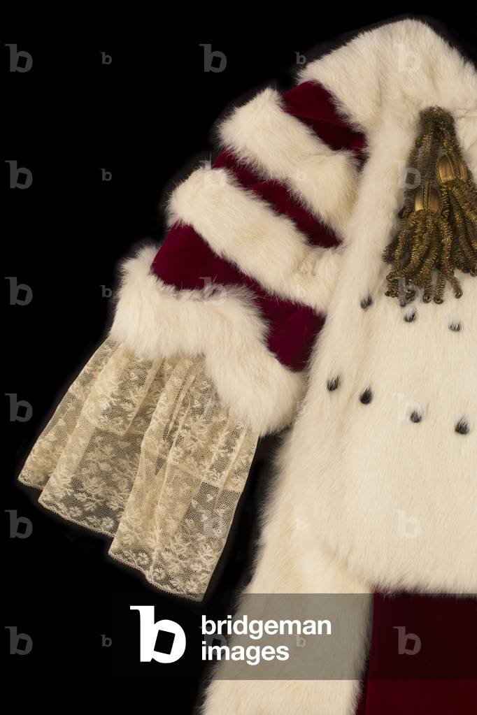 Peer's robe, 1952 (crimson velvet & coney cape with sealskin spots & cotton lace)