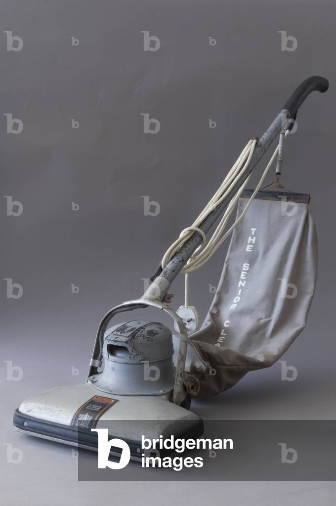 Vacuum cleaner, 1930s (metal & plastic)