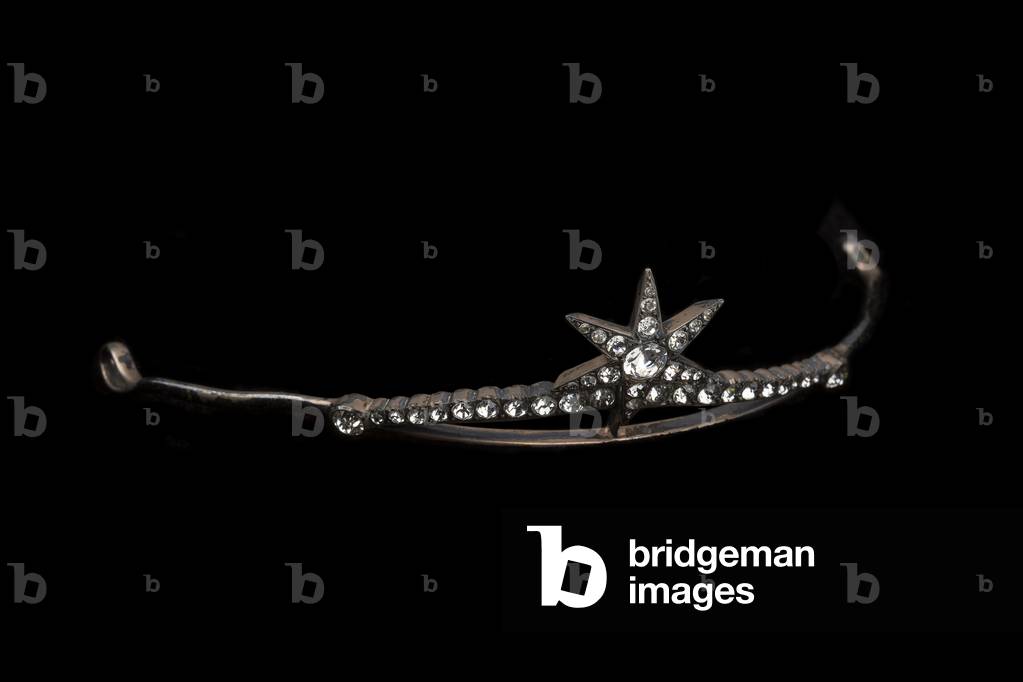 Tiara (metal & clear paste) (see also 2624999)