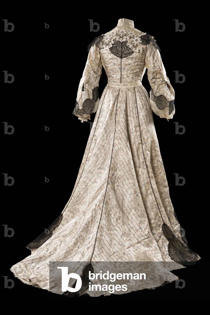 Lady's court dress, Durrient (Glasgow & Edinburgh), c.1905