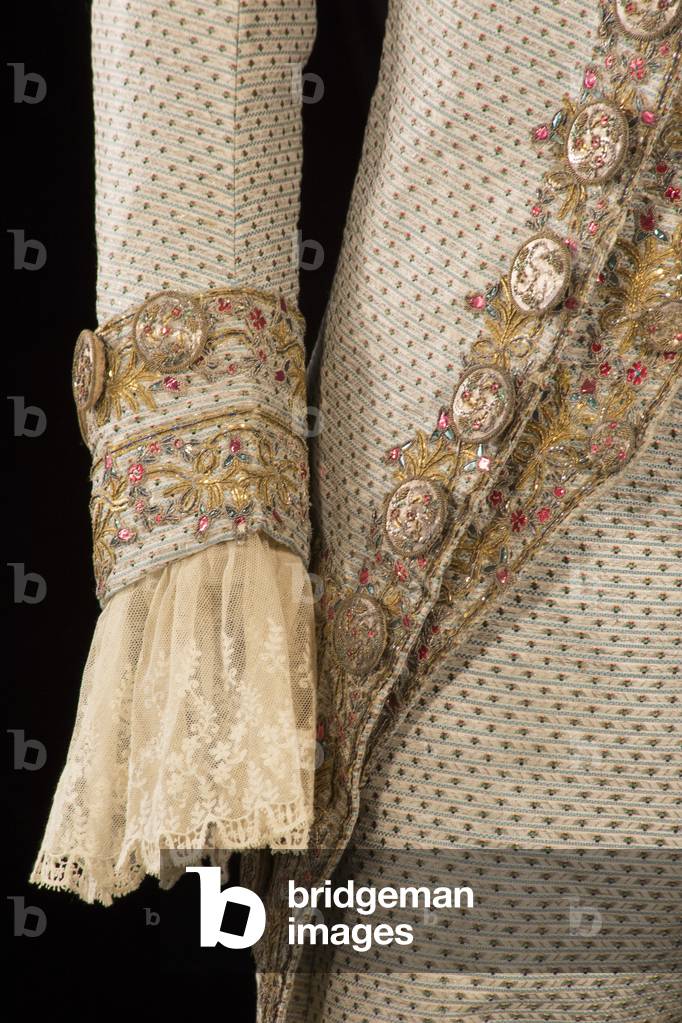 Detail of a gentleman's court suit, c.1780 (ivory silk brocaded with silver metallic thread)