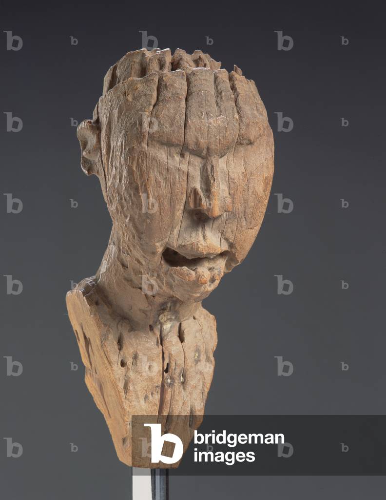 Frammento di un Kongo nkisi nkondi (legno)