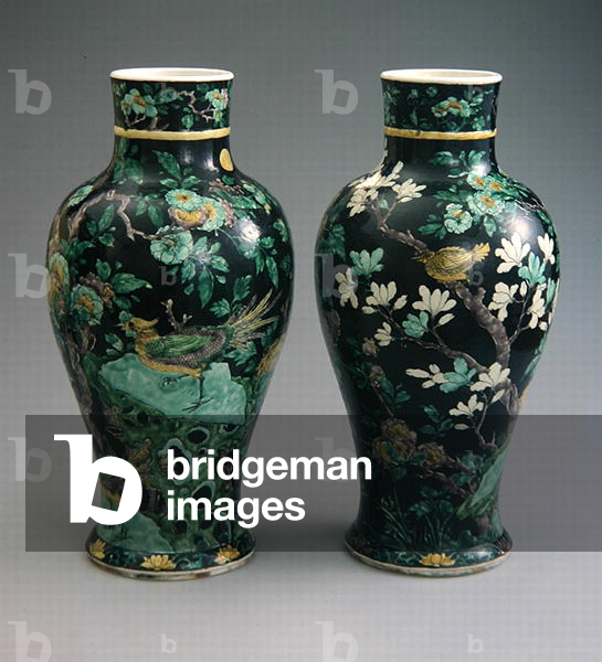 Paar Famille Noire Baluster Vasen, Kangxi Periode (1662-1722) (Porzellan)